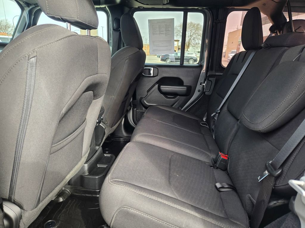 Used 2023 Jeep Wrangler Unlimited w/ Cold Weather Group image 25