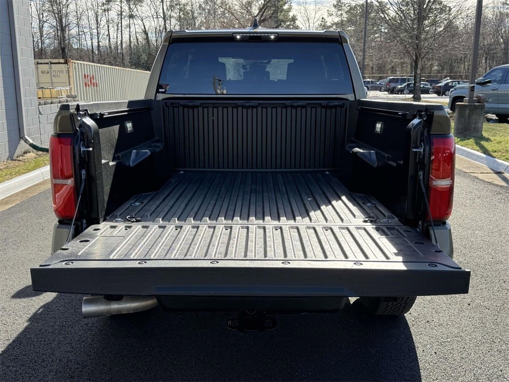 Used 2025 Toyota Tacoma TRD Off-Road image 15