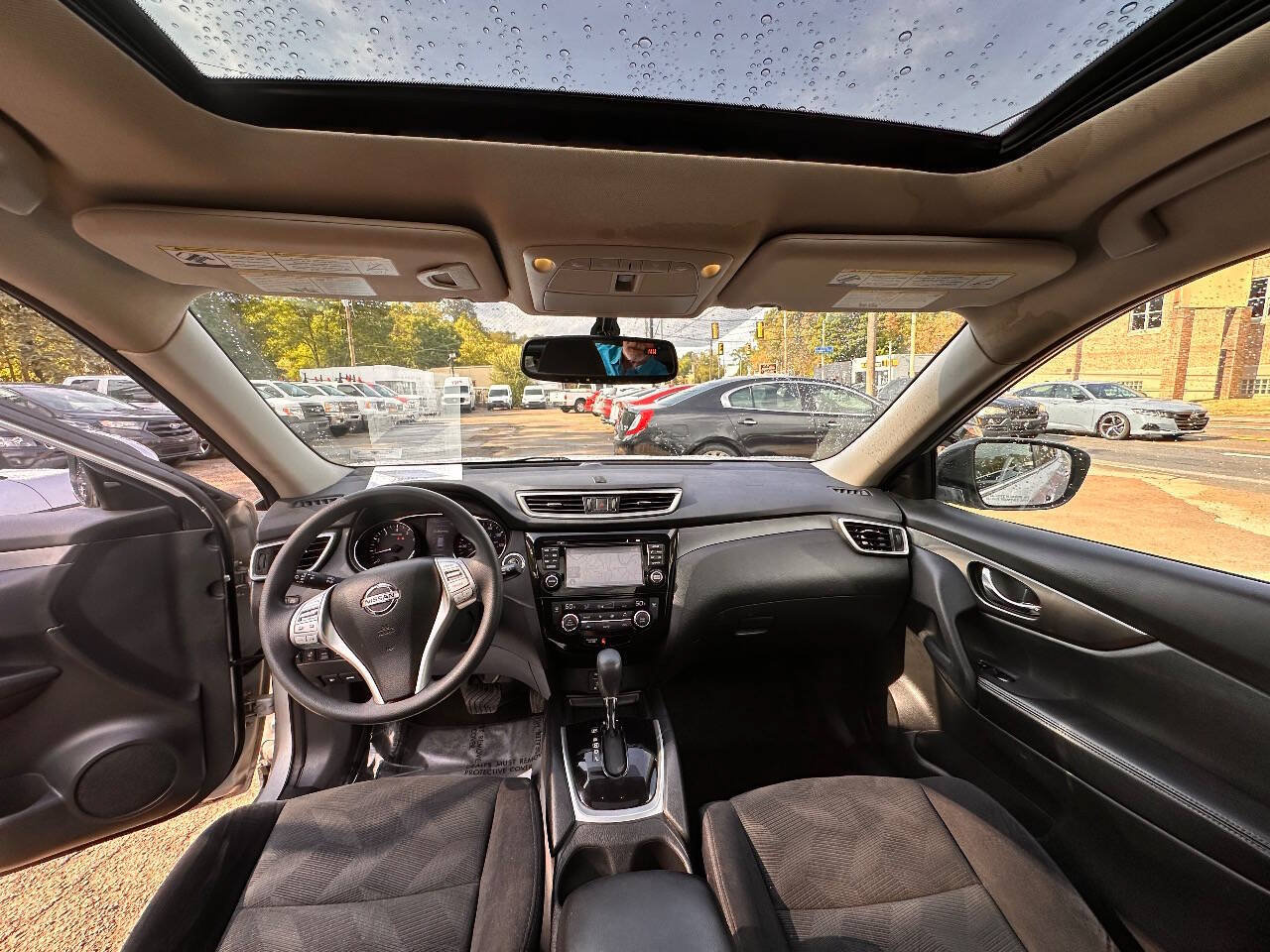 Used 2015 Nissan Rogue SV w/ SV Premium Package AWD/4WD image 12