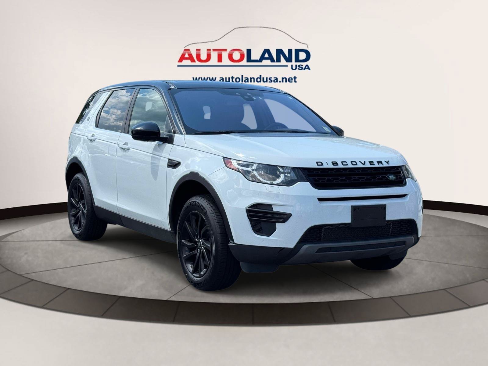 Used 2017 Land Rover Discovery Sport SE AWD/4WD image 2