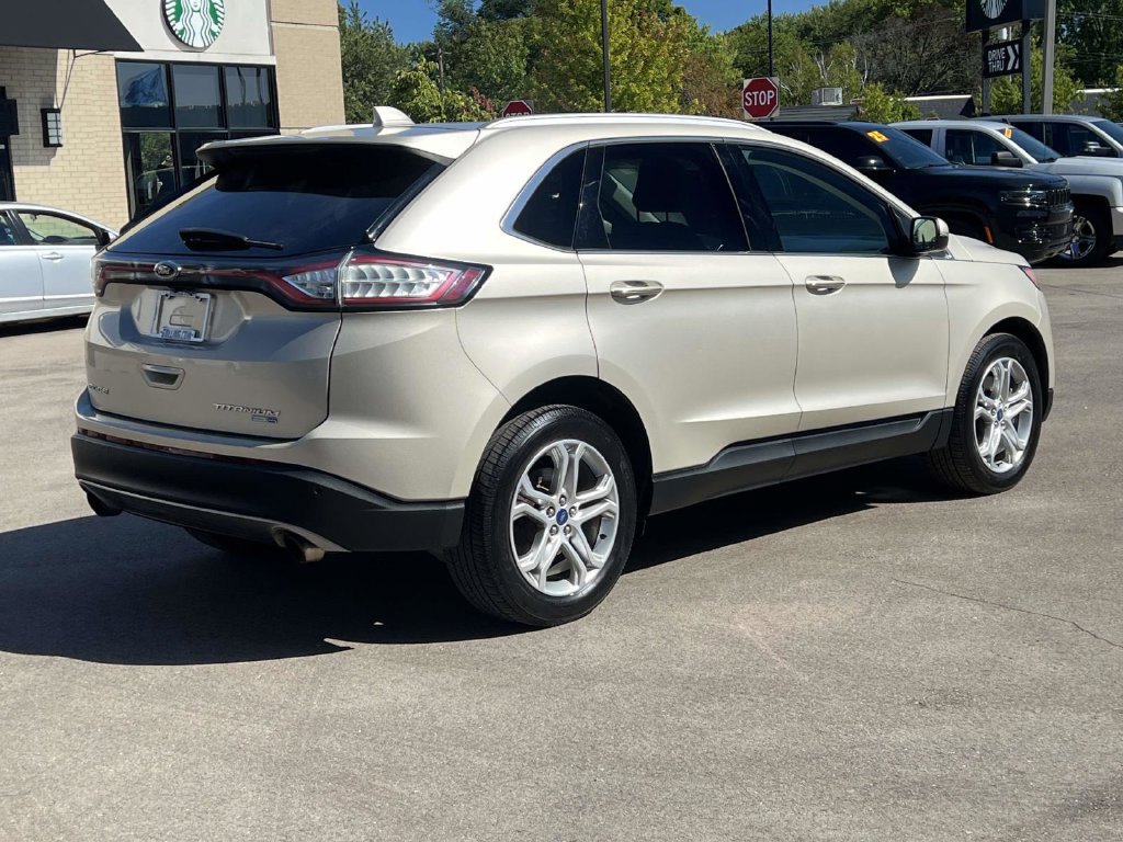 Used 2018 Ford Edge Titanium w/ Ford Safe & Smart Package AWD/4WD image 6