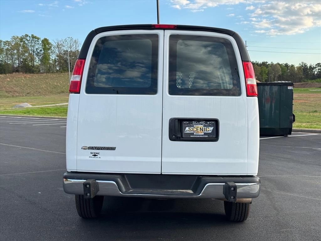 Used 2023 Chevrolet Express 2500 w/ Driver Convenience Package RWD image 4