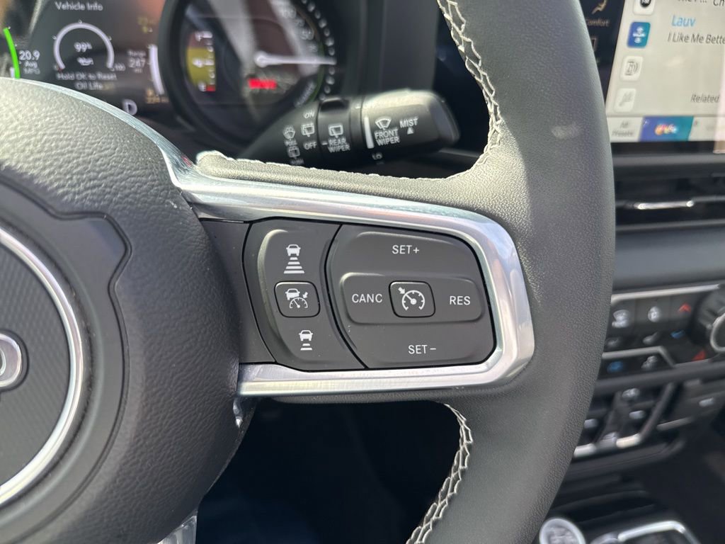 Certified 2025 Jeep Wrangler Unlimited Sahara w/ Safety Group image 22