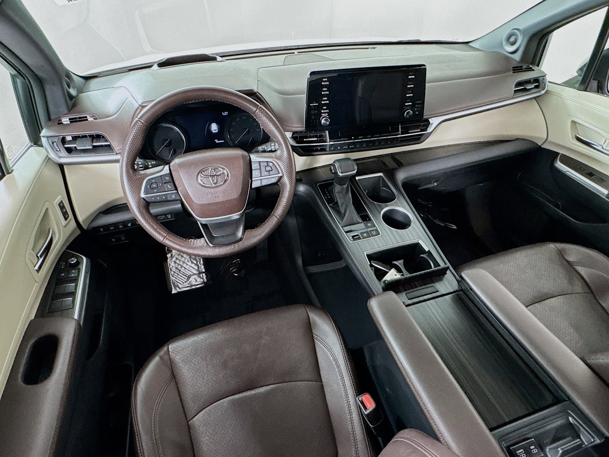 Certified 2022 Toyota Sienna Platinum image 20