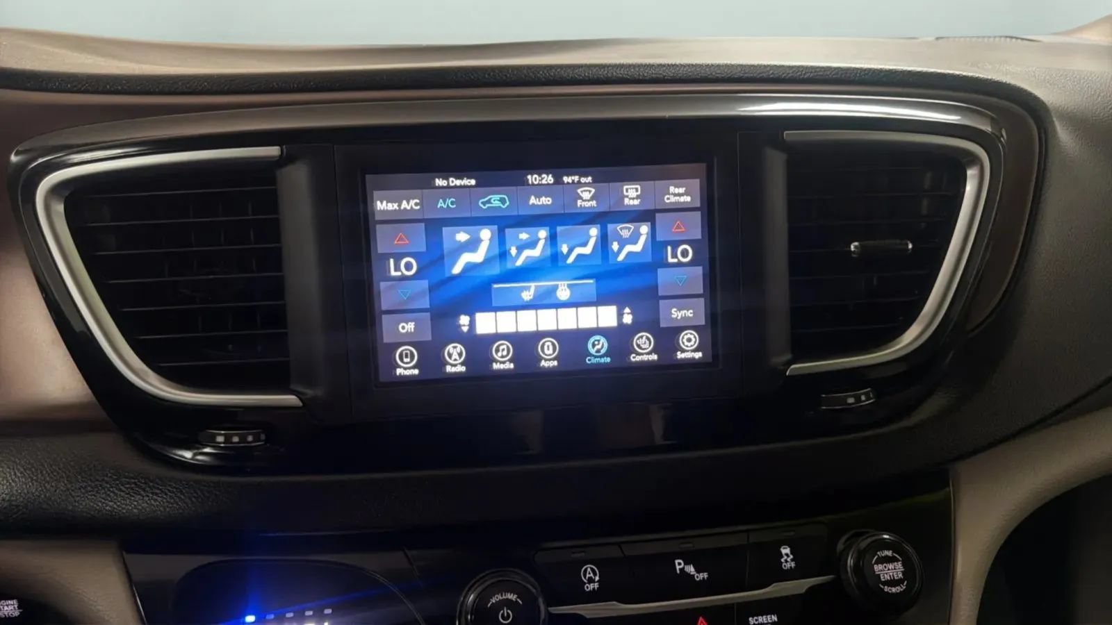 Used 2019 Chrysler Pacifica Touring-L FWD image 13