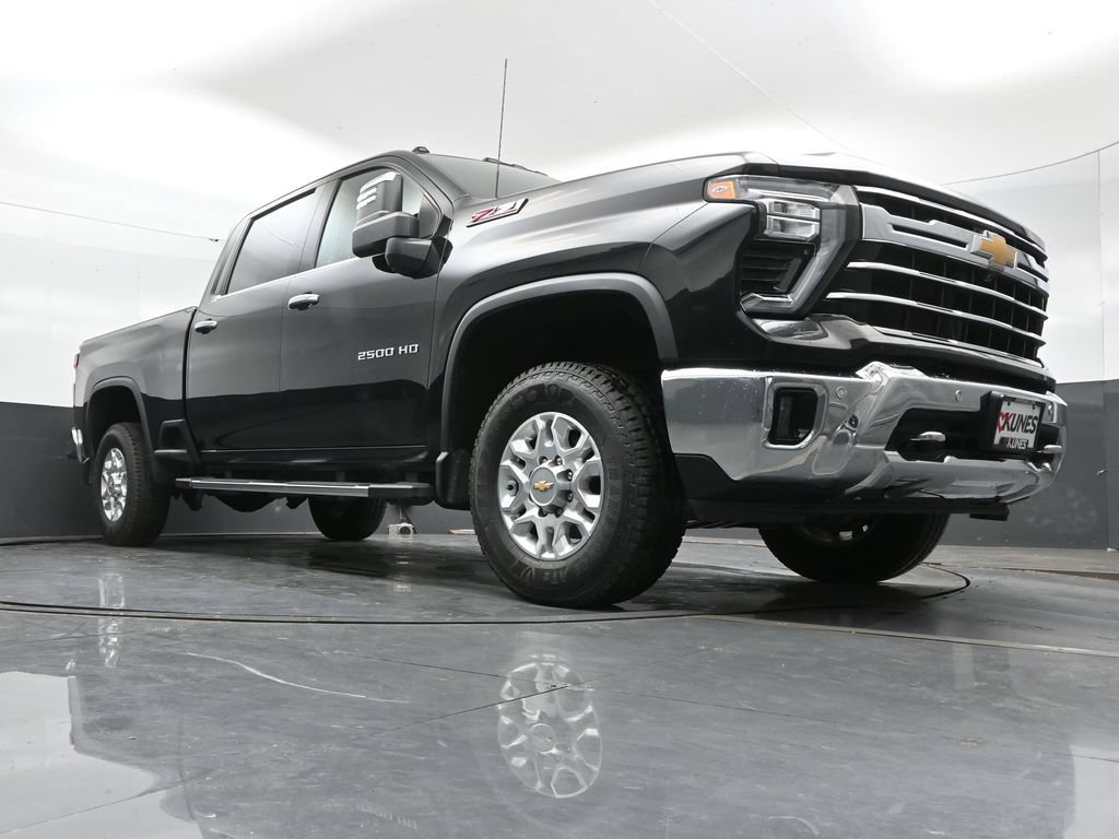 Used 2024 Chevrolet Silverado 2500 LTZ w/ LTZ Convenience Package AWD/4WD image 43