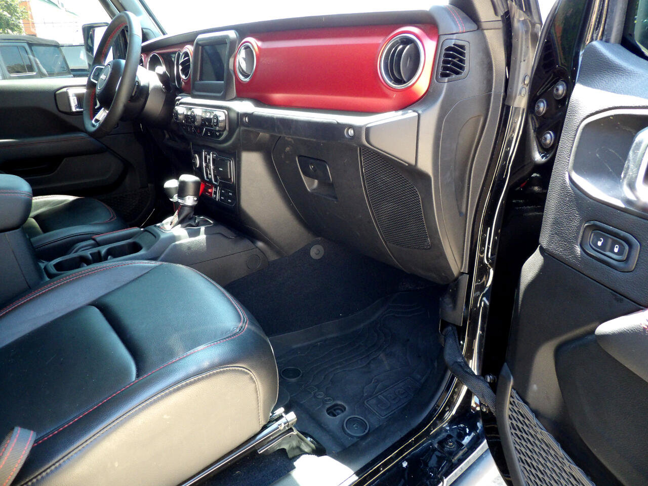 Used 2023 Jeep Gladiator Rubicon w/ LED Lighting Group image 9