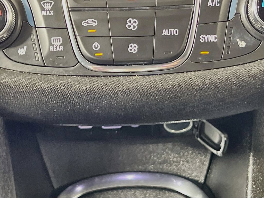 Used 2023 Chevrolet Malibu LT FWD image 25
