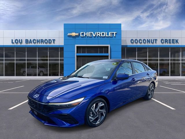 Used 2025 Hyundai Elantra SEL FWD image 4