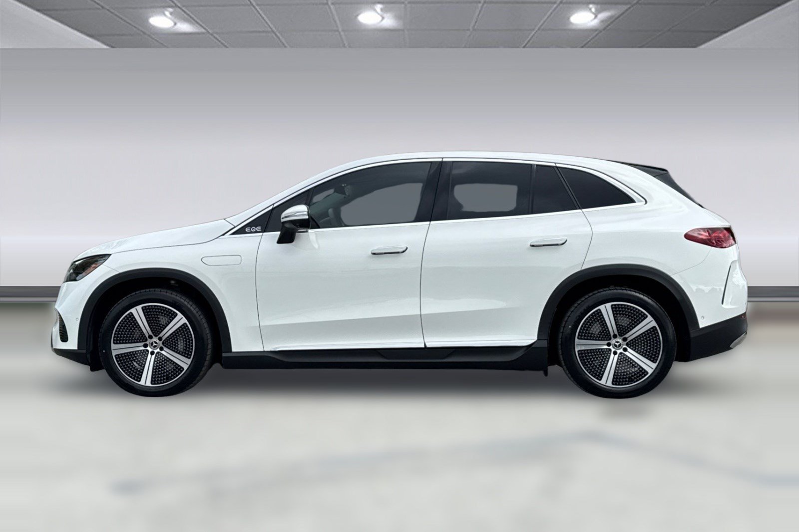 Used 2023 Mercedes-Benz EQE 350+ 4MATIC SUV image 2