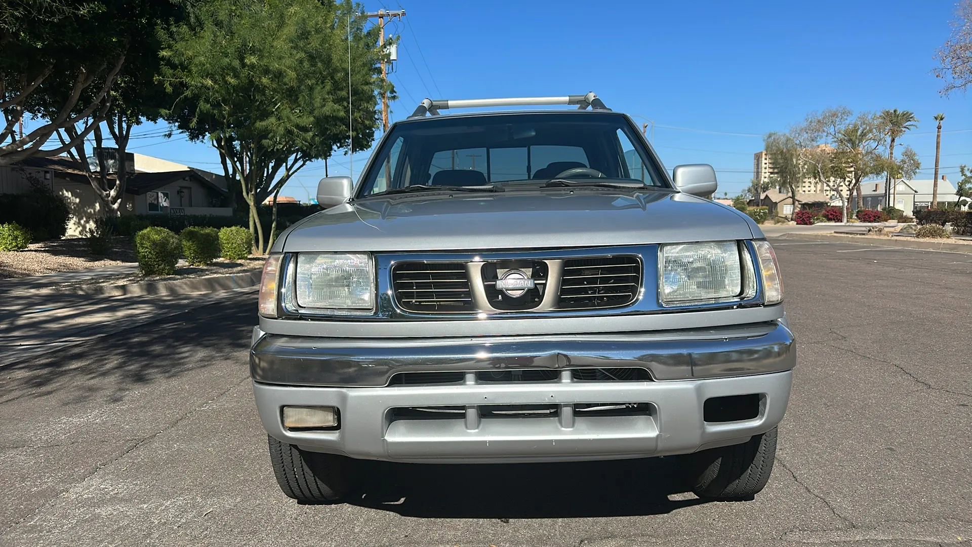 Used 2000 Nissan Frontier XE AWD/4WD image 4