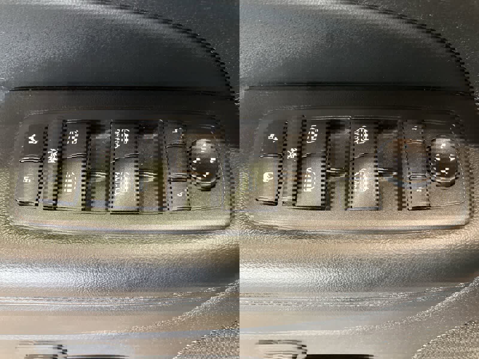 Used 2019 Jeep Grand Cherokee Limited image 14