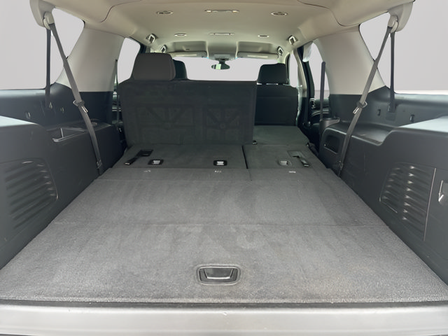 Used 2018 Chevrolet Suburban LS AWD/4WD image 19