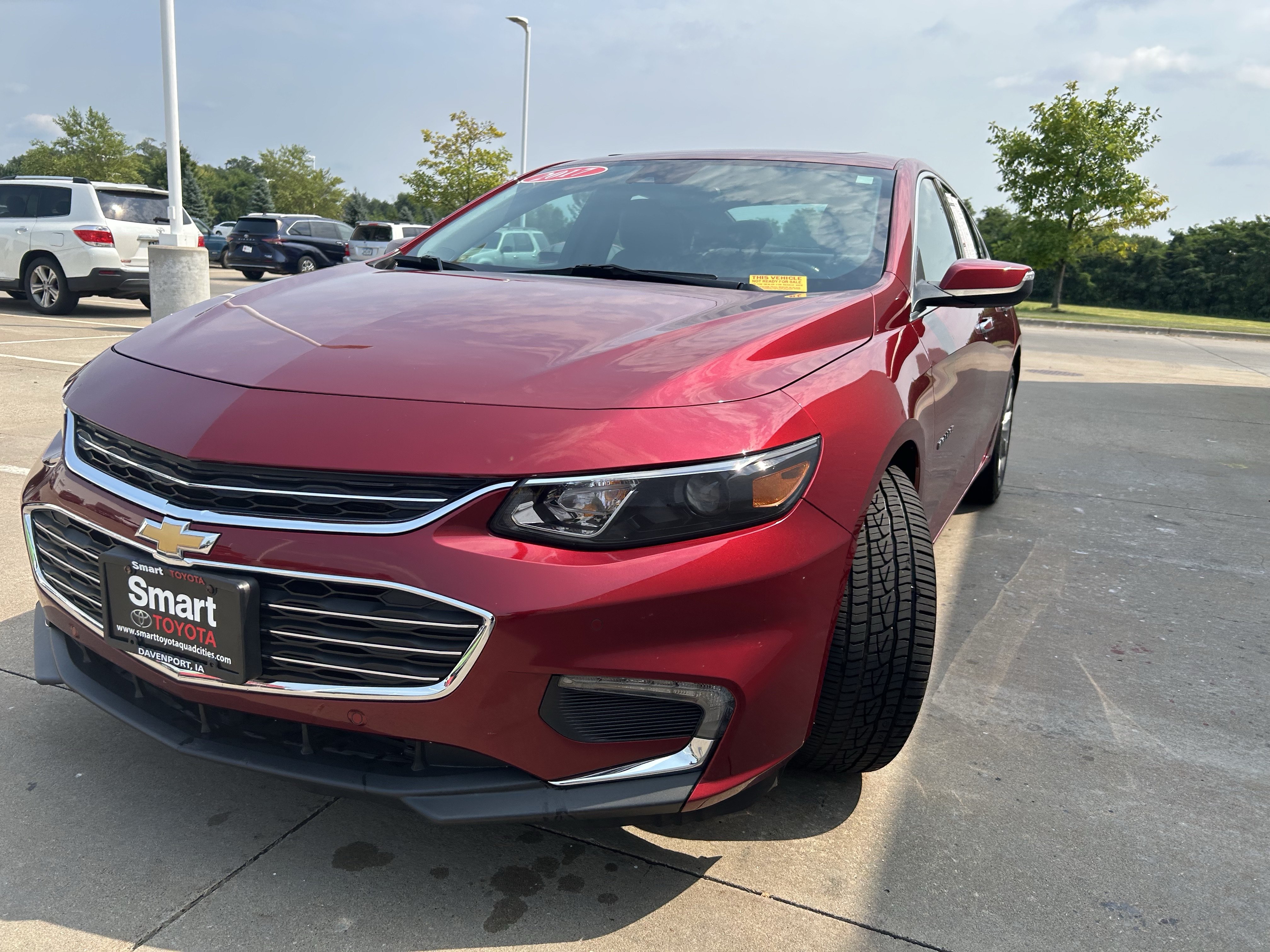 Used 2017 Chevrolet Malibu Premier w/ Premier Sun and Wheel Package FWD image 3