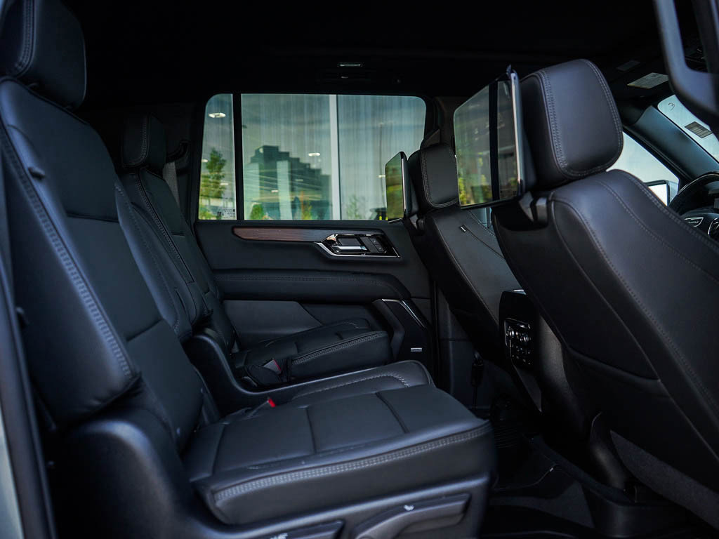 New 2026 GMC Yukon XL Denali w/ Denali Reserve Package image 13