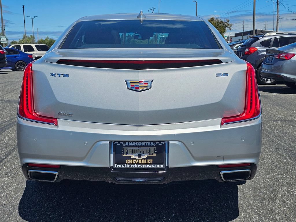 Used 2018 Cadillac XTS Platinum AWD/4WD image 4