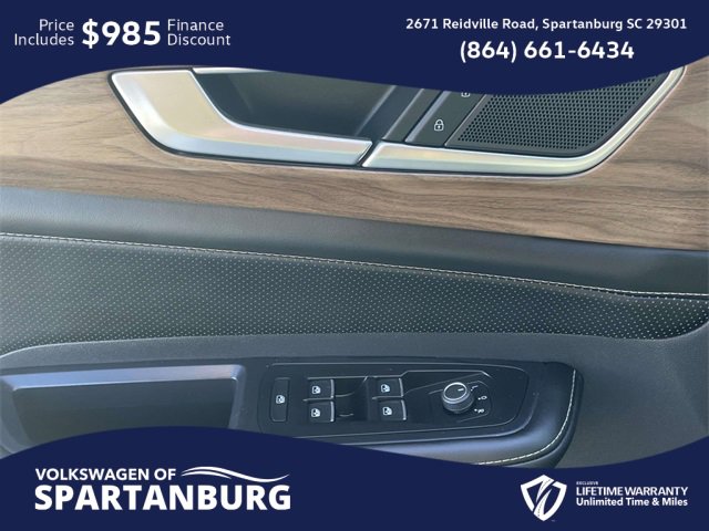 Used 2024 Volkswagen Atlas SE image 19