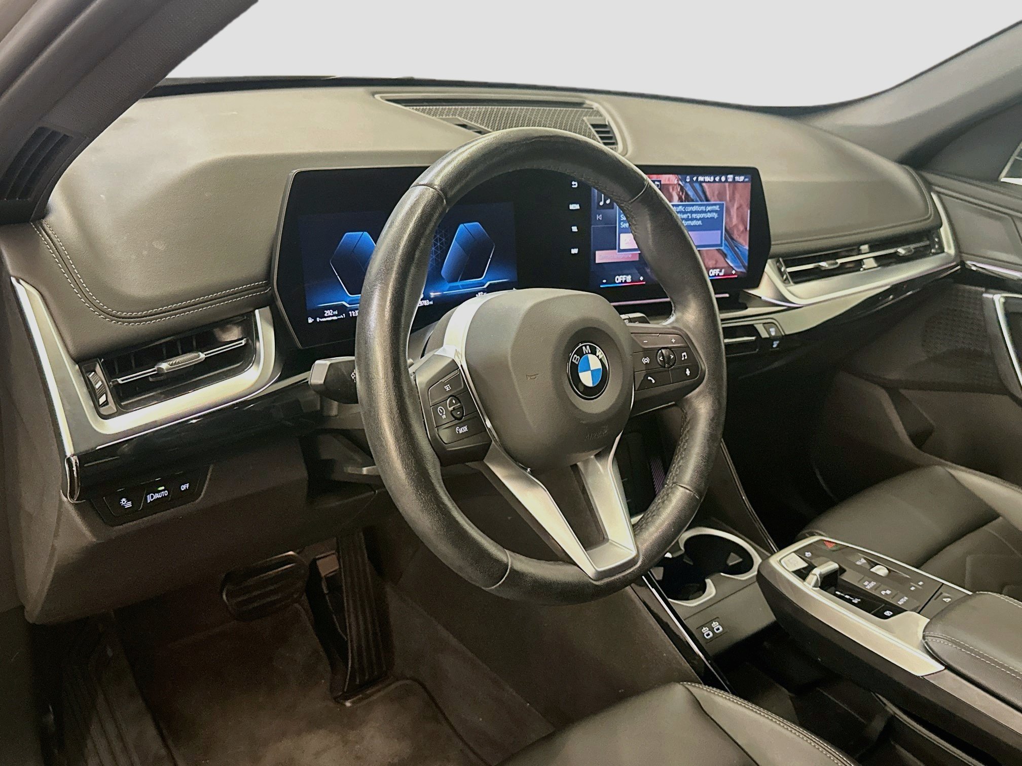 Used 2025 BMW X1 xDrive28i AWD/4WD image 18