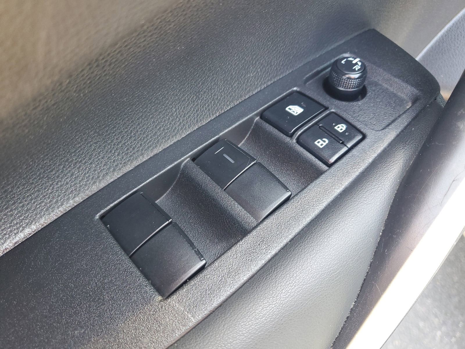 Used 2022 Toyota Corolla SE FWD image 14