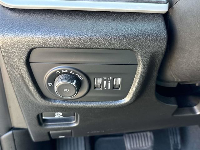 Used 2021 Jeep Grand Cherokee L Limited image 28
