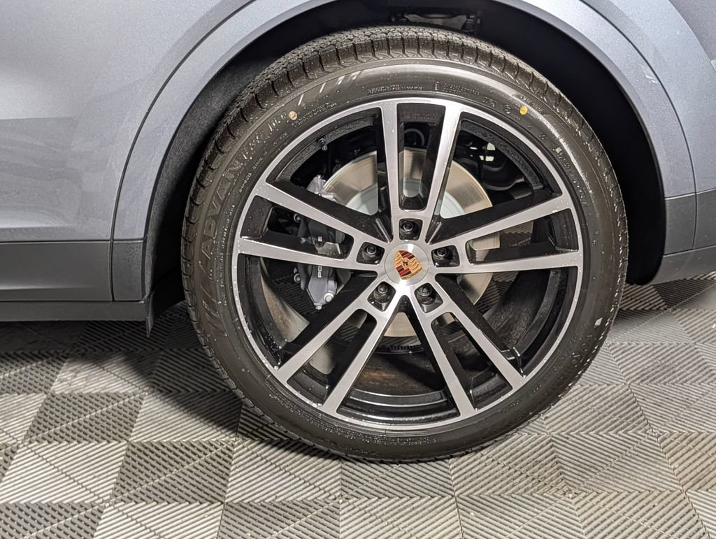 New 2026 Porsche Cayenne AWD/4WD image 12