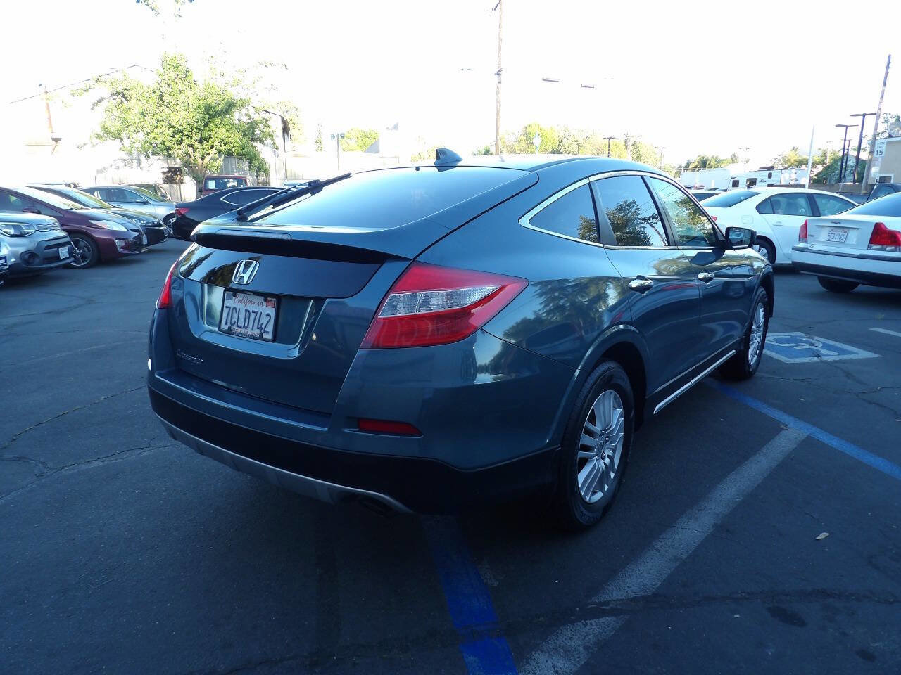 Used 2013 Honda Crosstour EX image 3