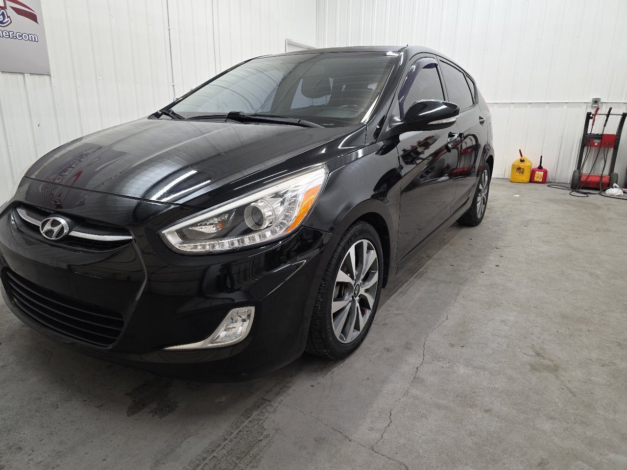 Used 2015 Hyundai Accent Sport image 4