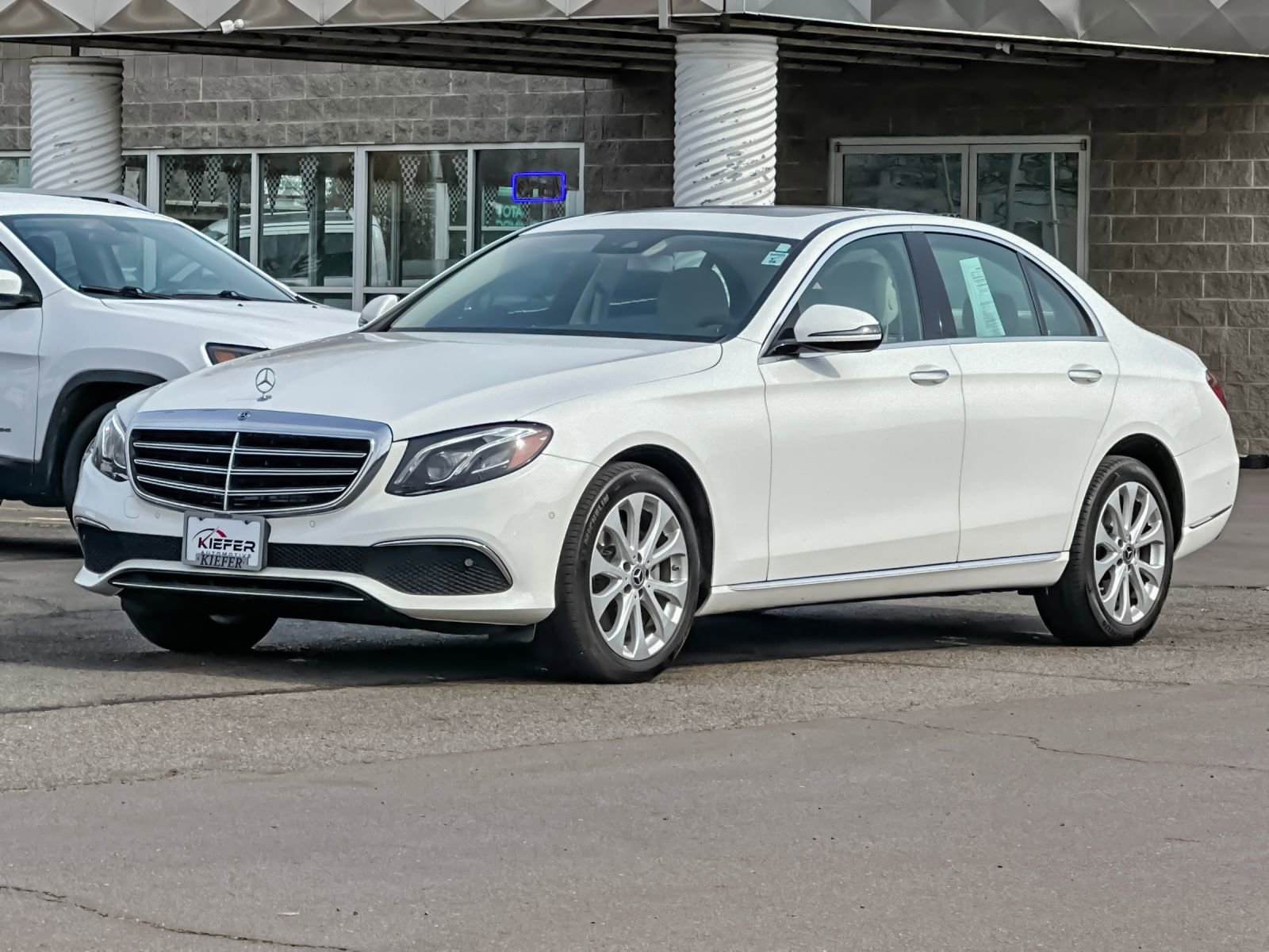 Used 2018 Mercedes-Benz E 300 4MATIC image 8