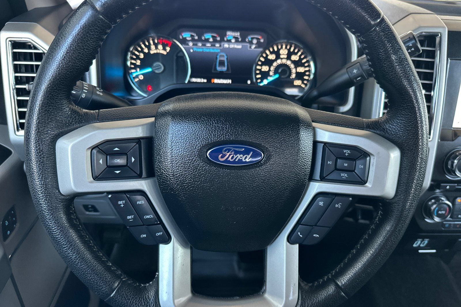 Used 2016 Ford F150 Lariat w/ Max Trailer Tow Package AWD/4WD image 23
