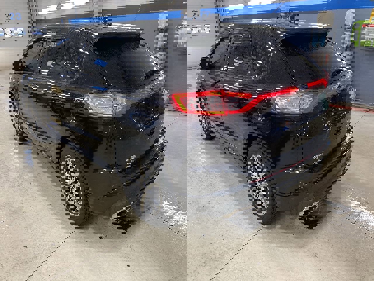 Used 2018 Ford Edge Sport w/ Equipment Group 401A image 5