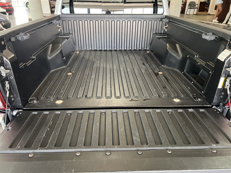 Used 2020 Toyota Tacoma SR5 RWD image 27