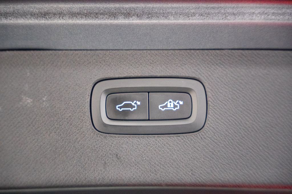 Used 2019 Volvo XC90 T5 R-Design w/ Protection Package Premier image 13