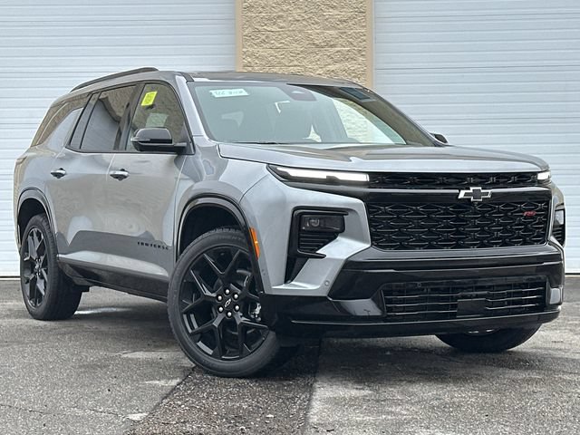 New 2026 Chevrolet Traverse RS w/ LPO, Floor Liner Package AWD/4WD image 2