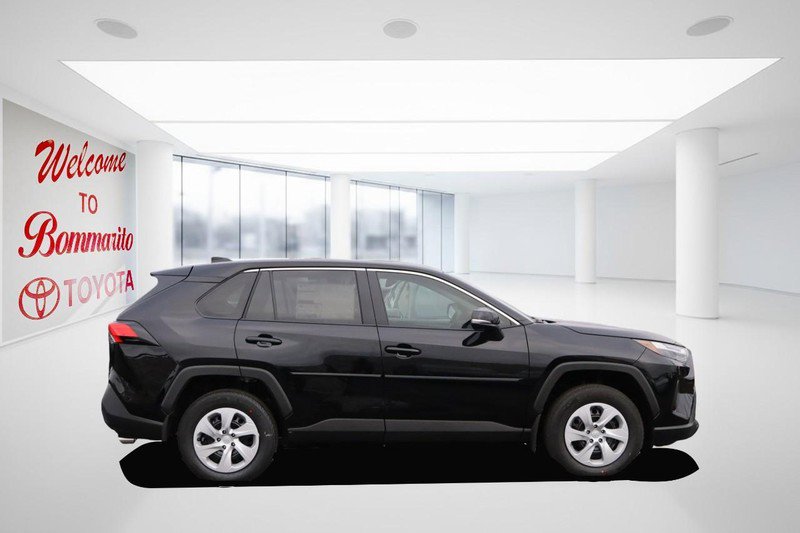New 2025 Toyota RAV4 LE image 5