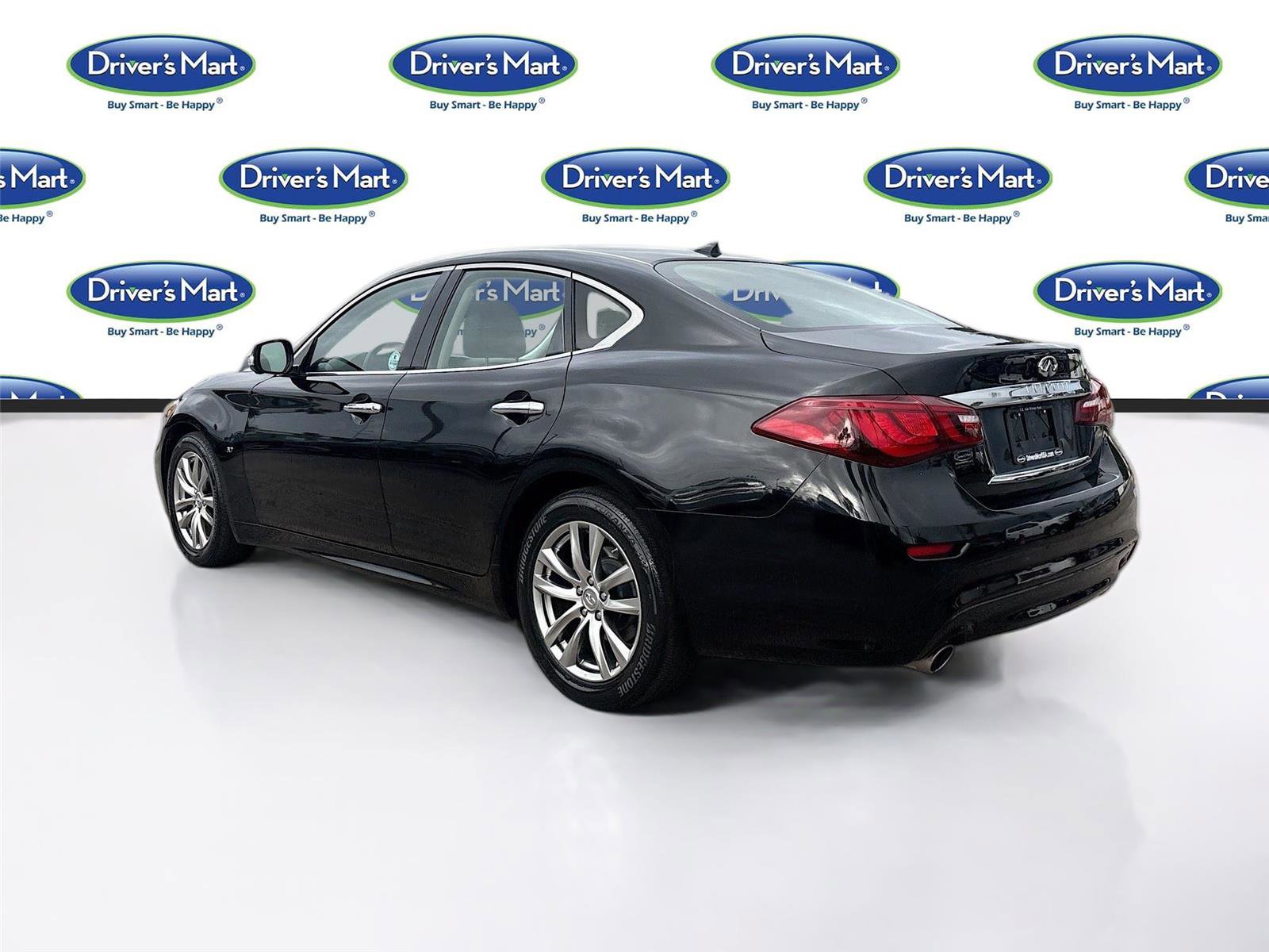 Used 2018 INFINITI Q70 Luxe image 6