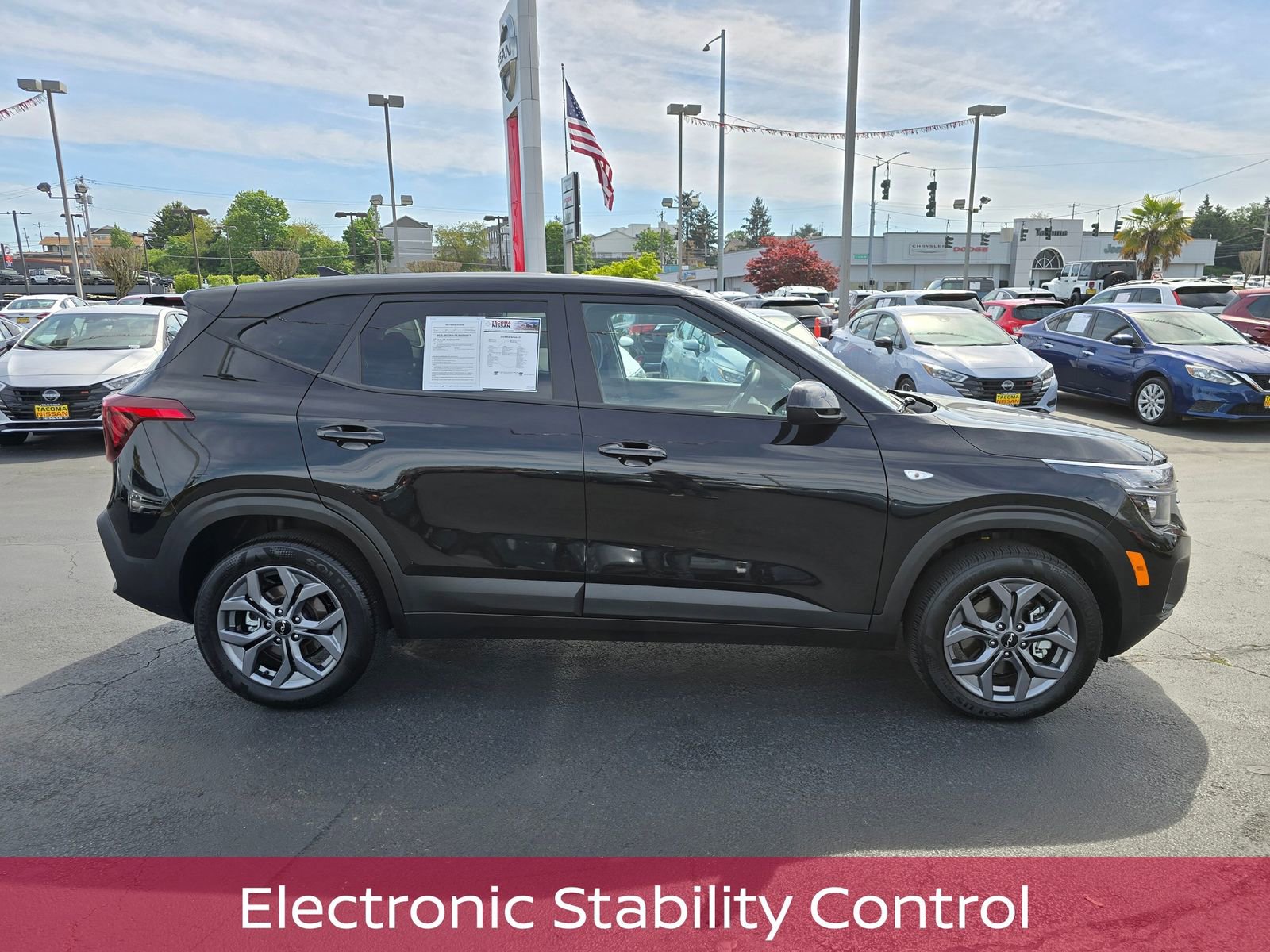 Used 2025 Kia Seltos LX AWD/4WD image 7
