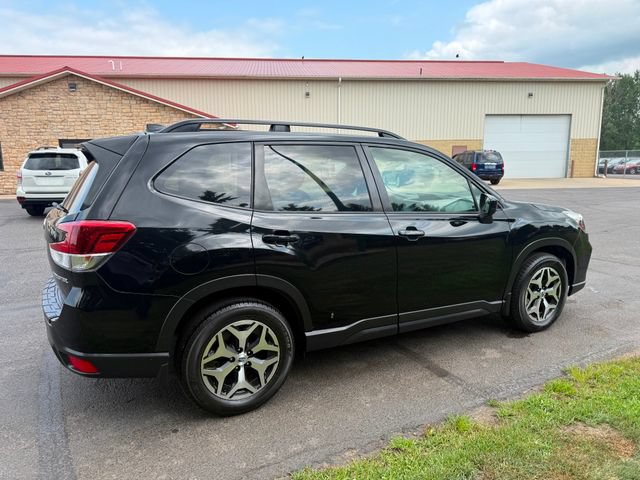 Used 2019 Subaru Forester Premium w/ Popular Package #1 AWD/4WD image 4
