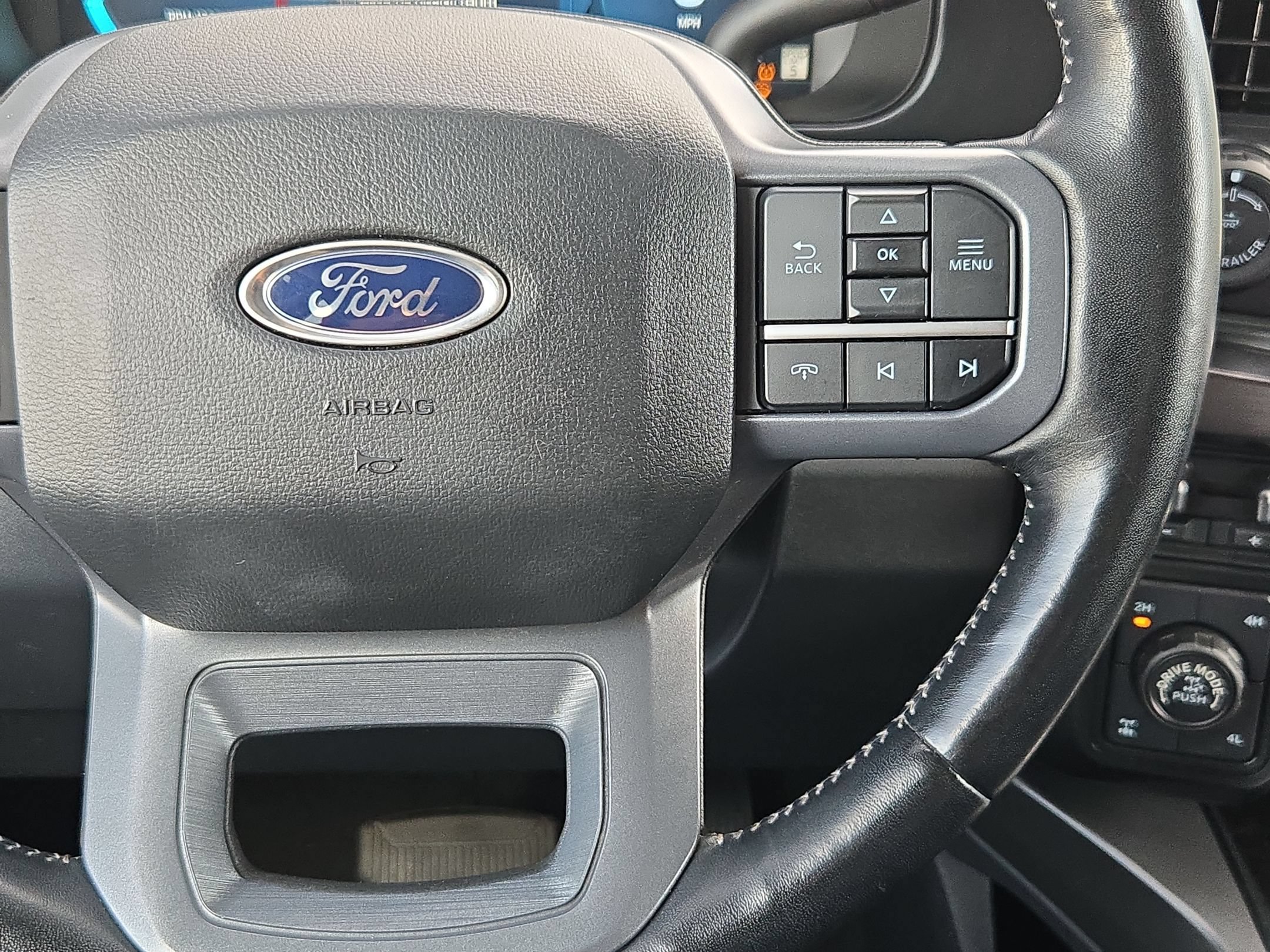 Used 2023 Ford F250 Lariat w/ Lariat Ultimate Package AWD/4WD image 22