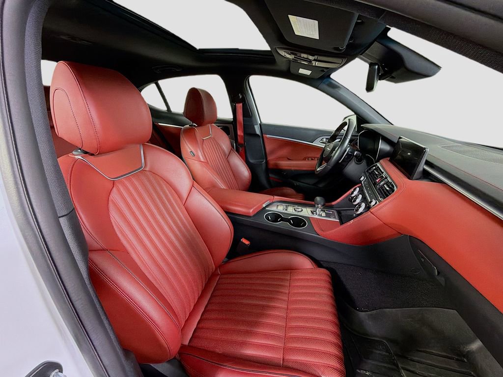 Used 2023 Genesis G70 2.0T w/ Sport Prestige Package image 30