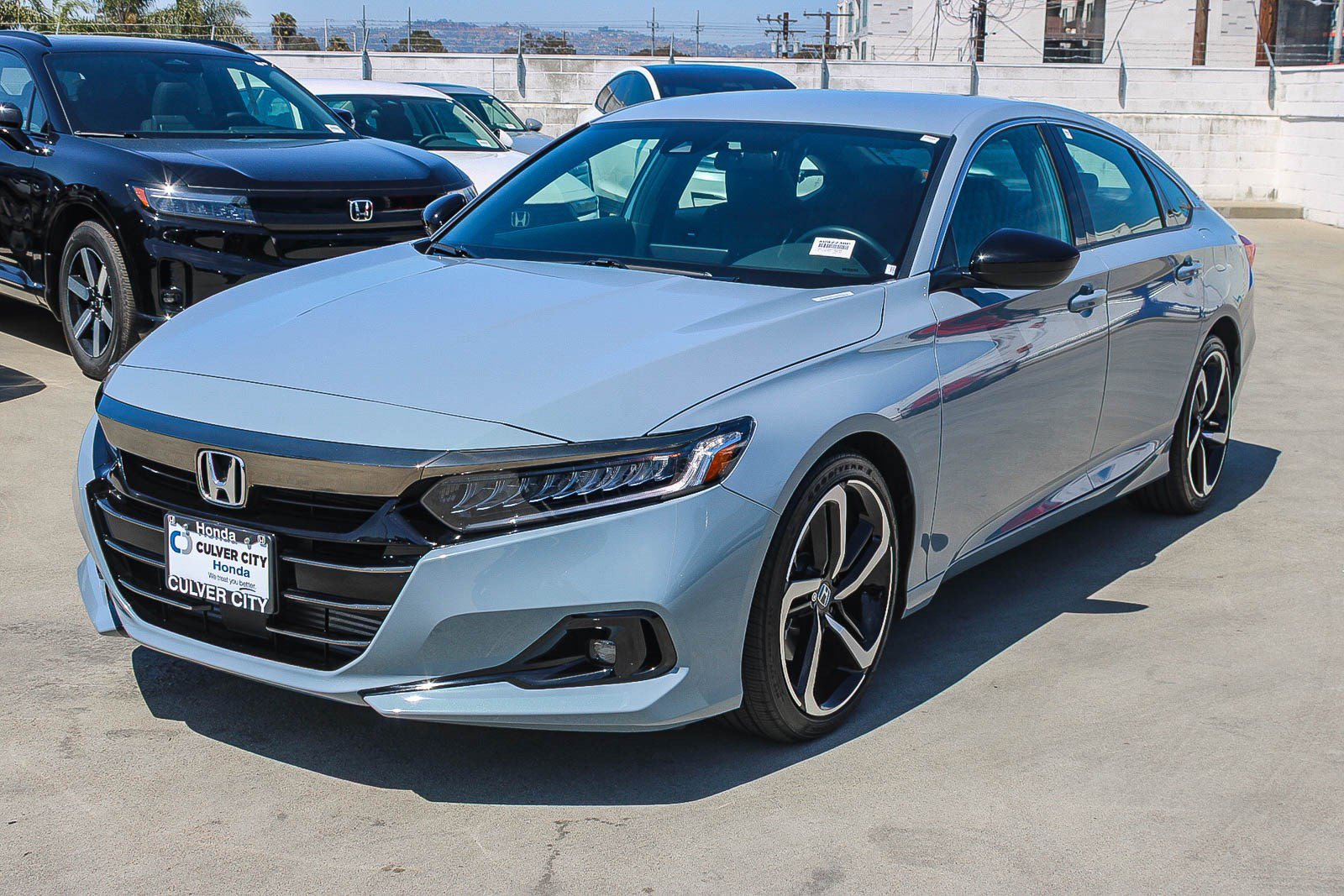 Used 2022 Honda Accord Sport image 3