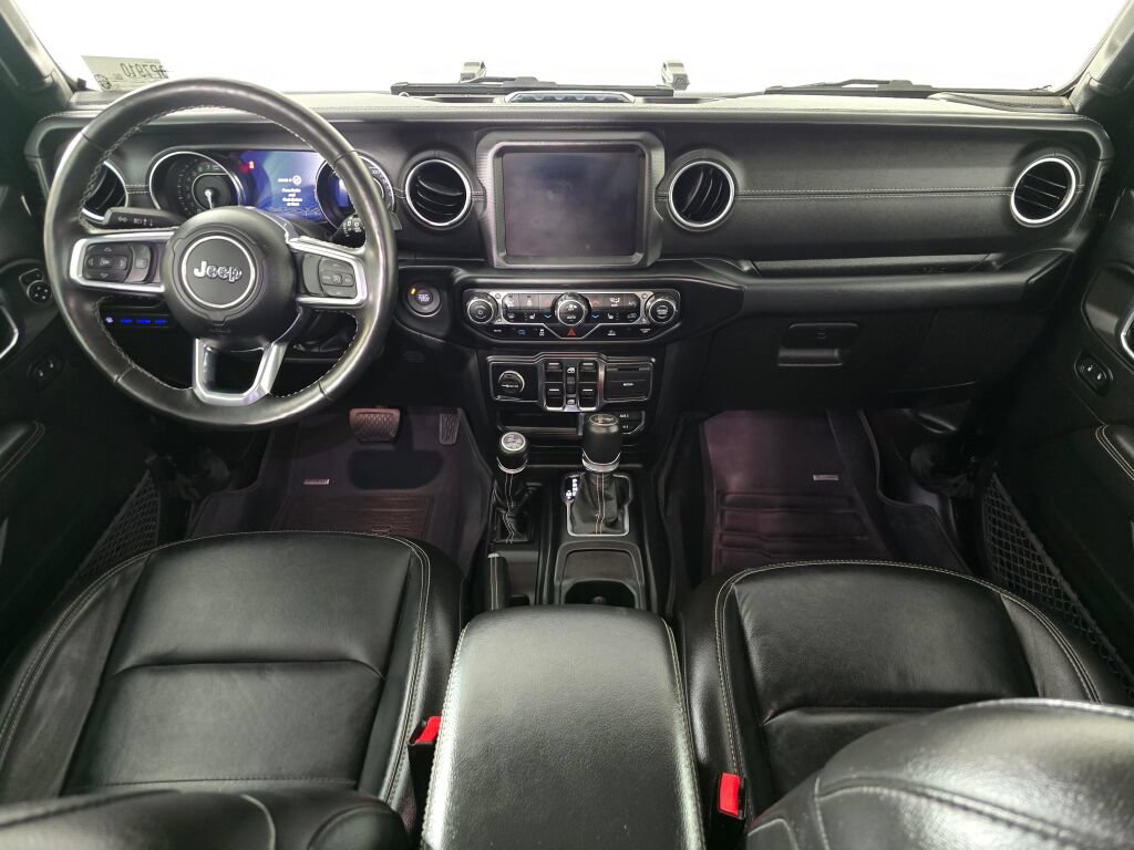 Used 2023 Jeep Wrangler Unlimited Sahara w/ Cold Weather Group AWD/4WD image 19
