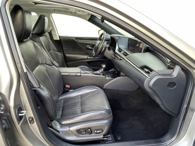 Used 2020 Lexus ES 350 w/ Luxury Package image 31