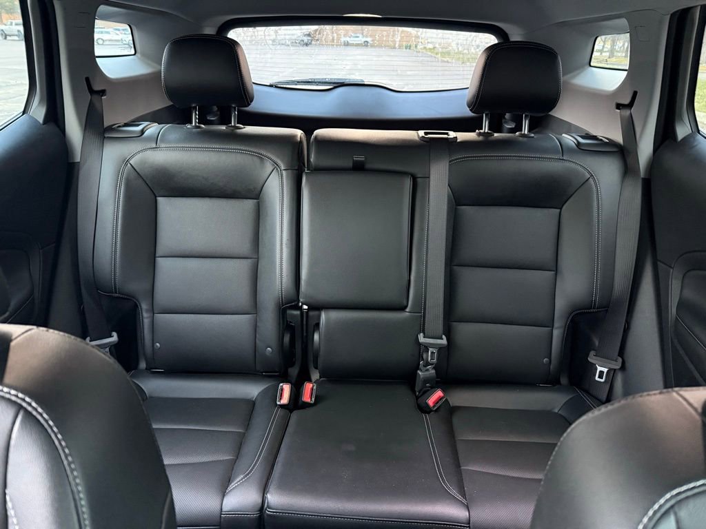 Used 2023 GMC Terrain SLT w/ Tech Package image 22