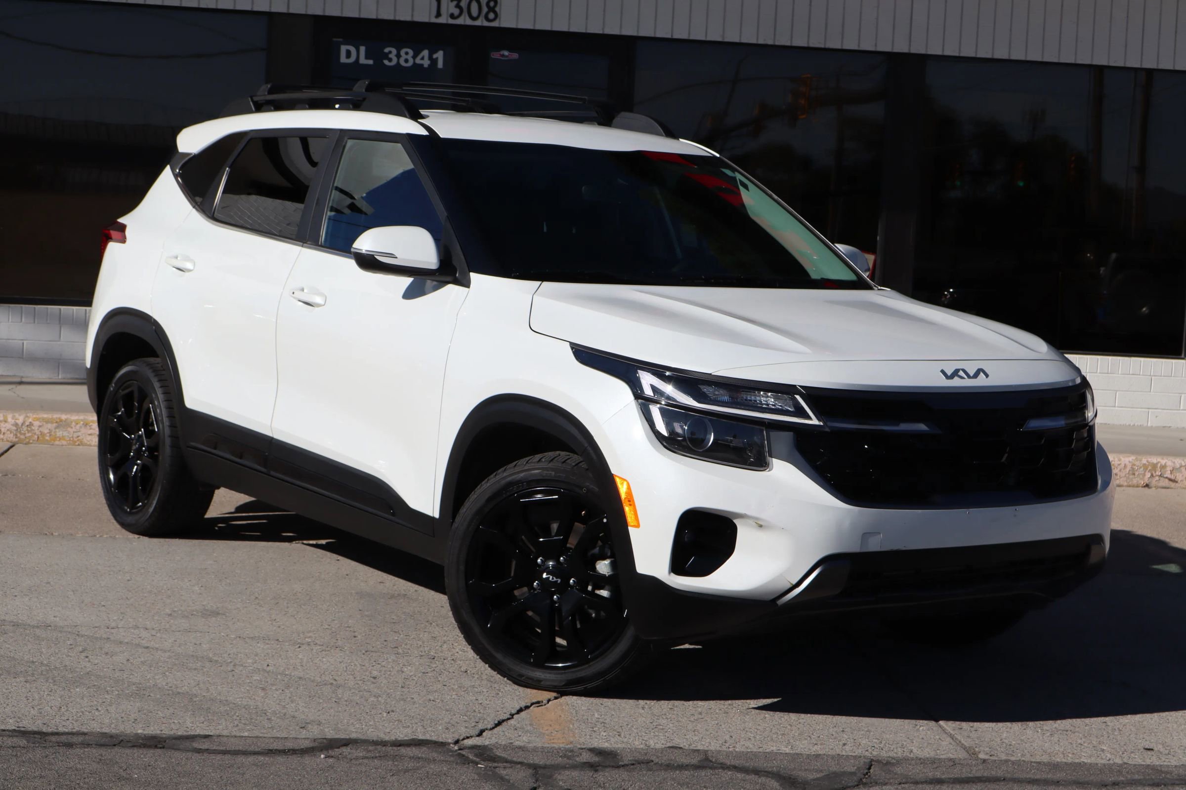 Used 2024 Kia Seltos X-Line image 2