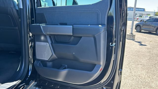 New 2026 Ford F250 Lariat w/ Black Appearance Package AWD/4WD image 12