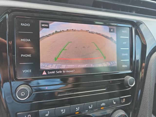 Used 2021 Volkswagen Passat 2.0T SE FWD image 24
