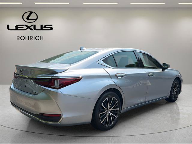 Certified 2024 Lexus ES 300h w/ Premium Package FWD image 9