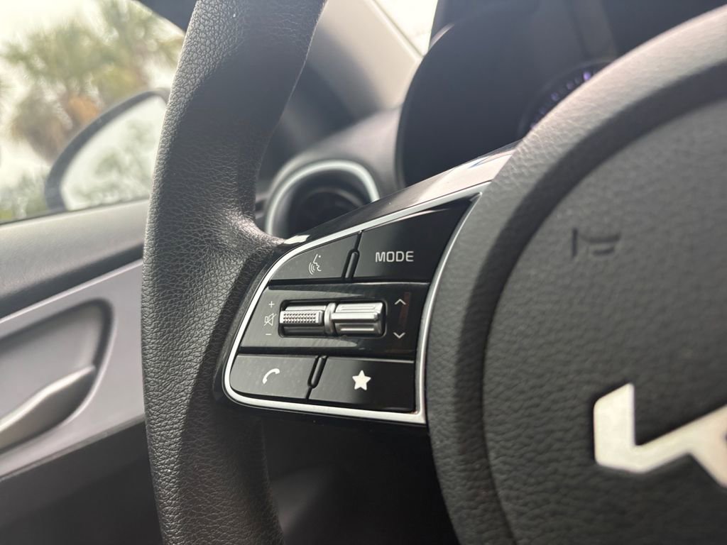 Used 2024 Kia Forte LXS image 13