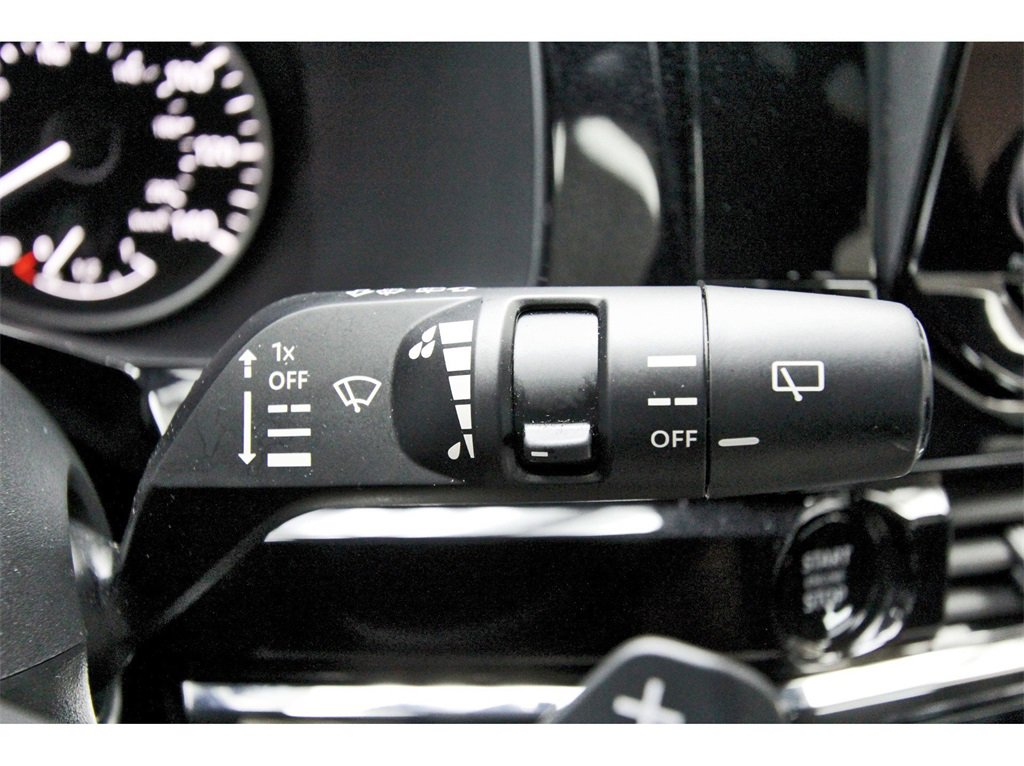Used 2025 Nissan Pathfinder Rock Creek image 16