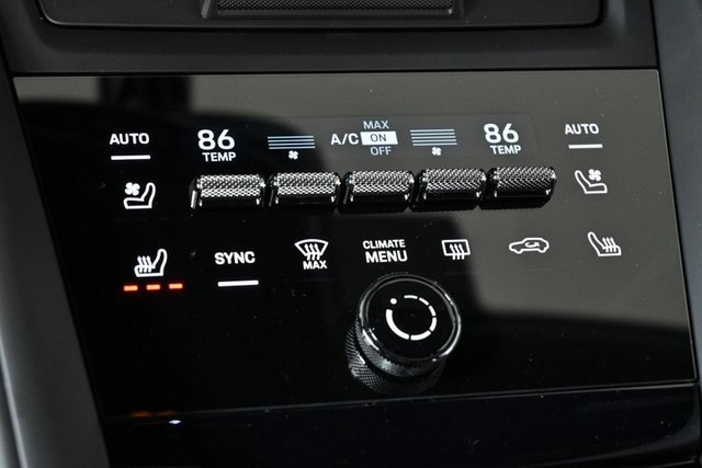 Certified 2025 Porsche Macan Electric image 14